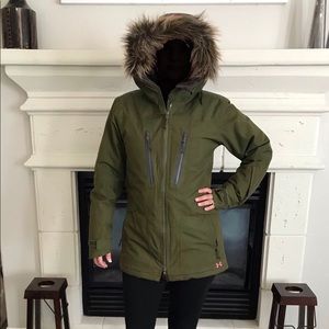 Women’s Under Armour STORM Ski Jacket Small RECCO
